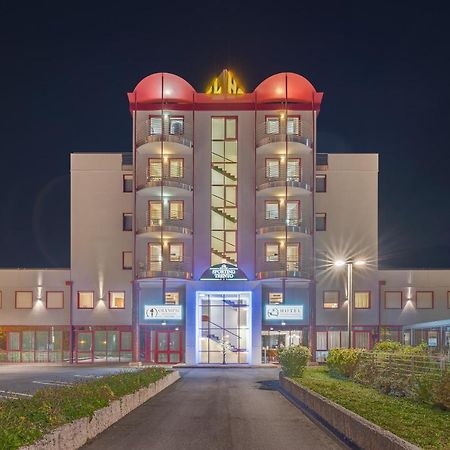 Hotel Sporting Trento Esterno foto