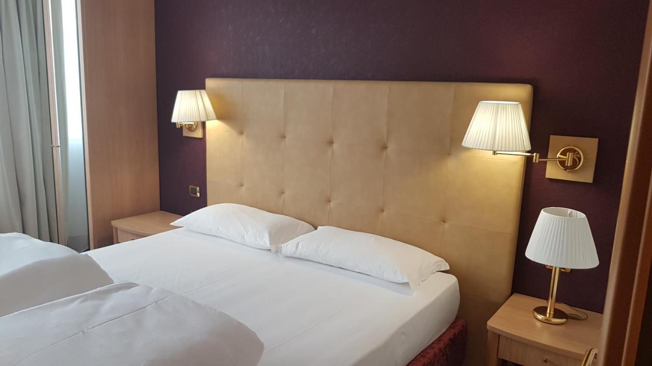 Hotel Sporting Trento Esterno foto
