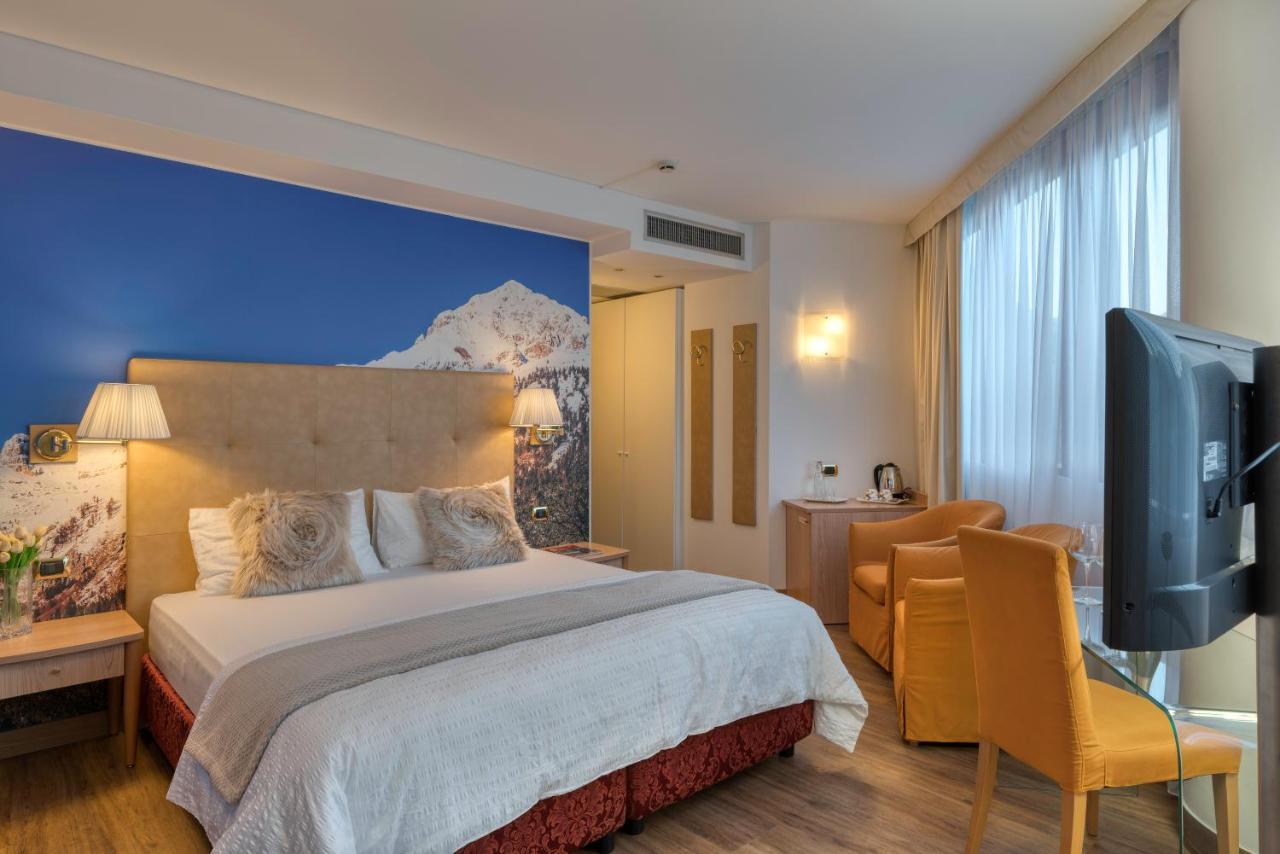 Hotel Sporting Trento Esterno foto