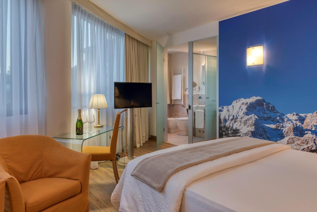 Hotel Sporting Trento Esterno foto