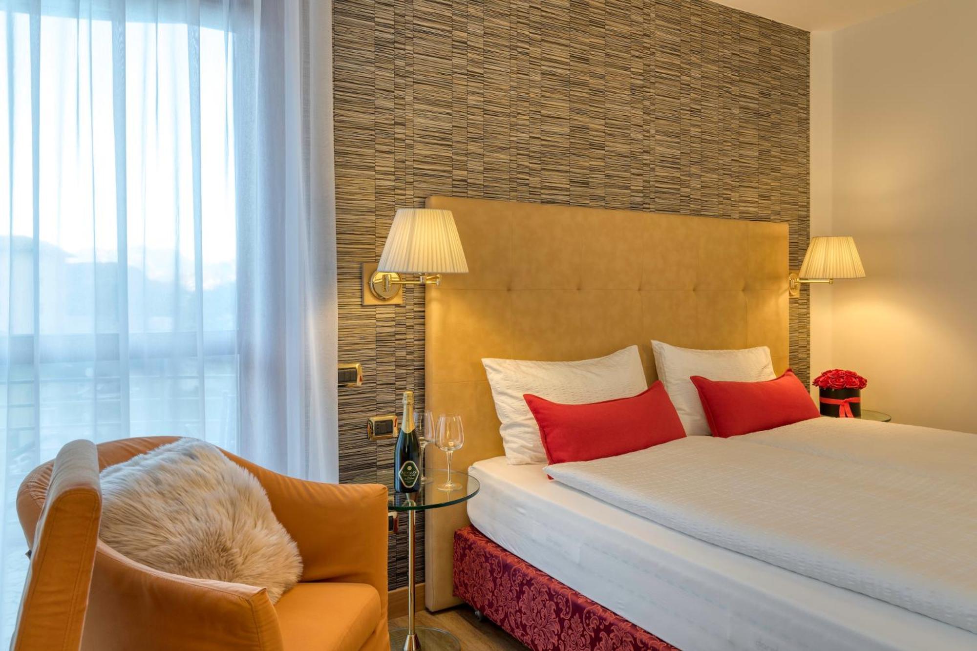 Hotel Sporting Trento Esterno foto